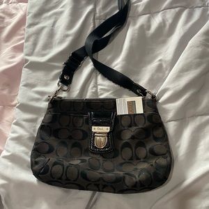 nice gentle crossbody black